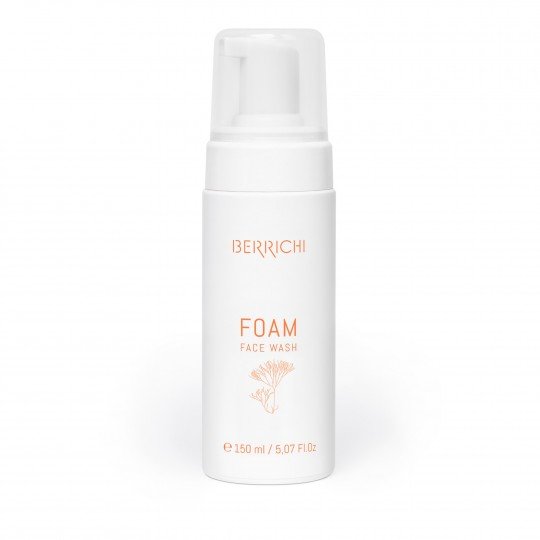 Berrichi Facial Cleansing FOAM on 99,7 % luonnollinen ja kirkastava 150 ml puhdistusvaahto.