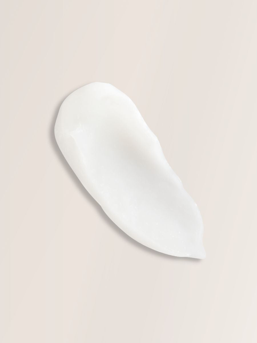 Magrada Organic Cosmetics hoitoaine vahvistaa hiuksia, suojaa lämpökäsittelyltä ja sopii päivittäiseen käyttöön kaikille hiustyypeille.