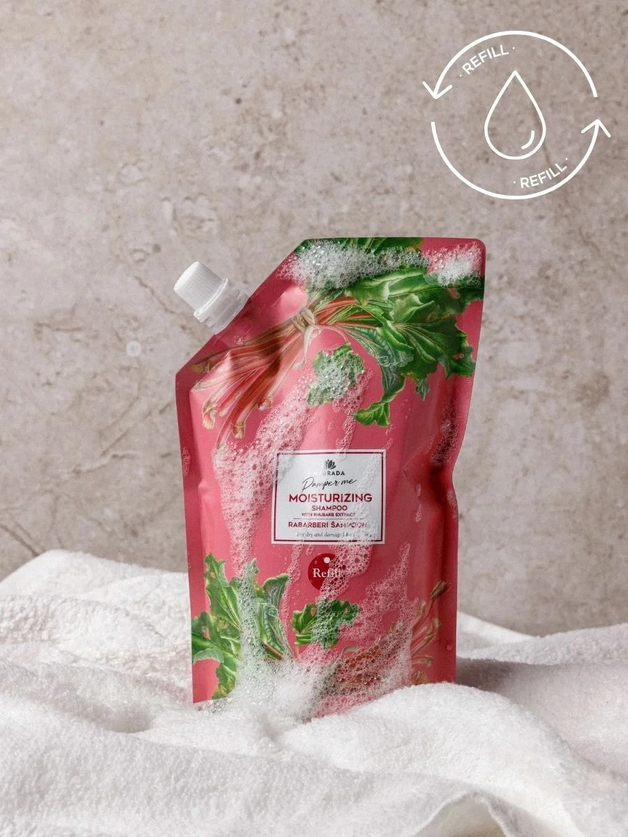 Aloe-uutetta ja raparperia sisältävä kosteuttava shampoo vahvistaa vaurioitunutta hiusrakennetta.